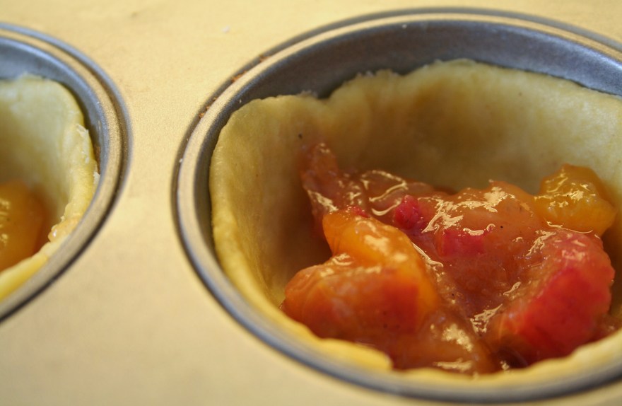 rhubarb and apricot jam filling